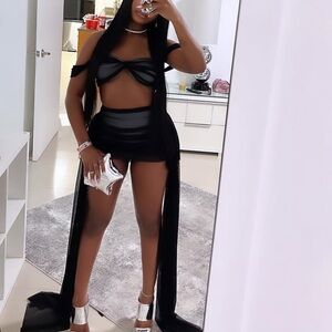 Norma Kamali Sleeve Bobby Bow Bottom in Black & Snow White